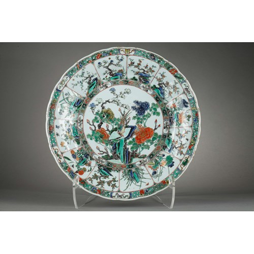 Porcelain famille verte dish very finely decorated with flowers and birds- Kangxi period